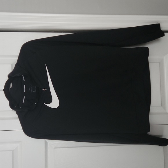 🌸3/$30! When Bundled Women's Nike Dri-Fit athletic top- Size Small - Picture 1 of 4